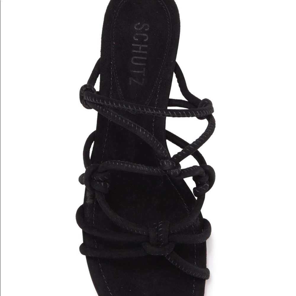 Schutz kitten Heel